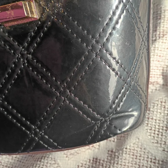 Nicole Lee Black Quilted Crossbody Bag with Gold Chain - Picture 4 of 6